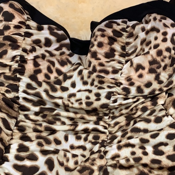 La Senza Cheetah Print Lingerie Bodysuit and Thong Set NWT size Medium - Picture 4 of 6